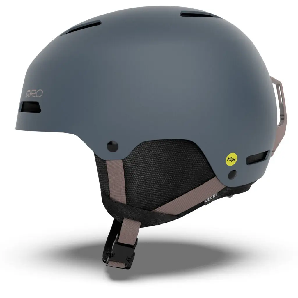 Giro-Ledge-Sapphire-1.jpg